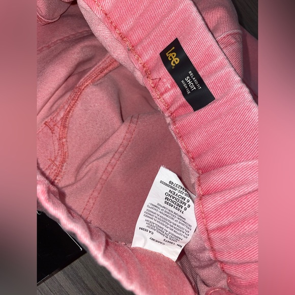NWT Women’s Pink LEE Ultra Lux High Rise Shorts Sizes 6 & 12 ELASTIC WAISTBAND - Picture 6 of 6